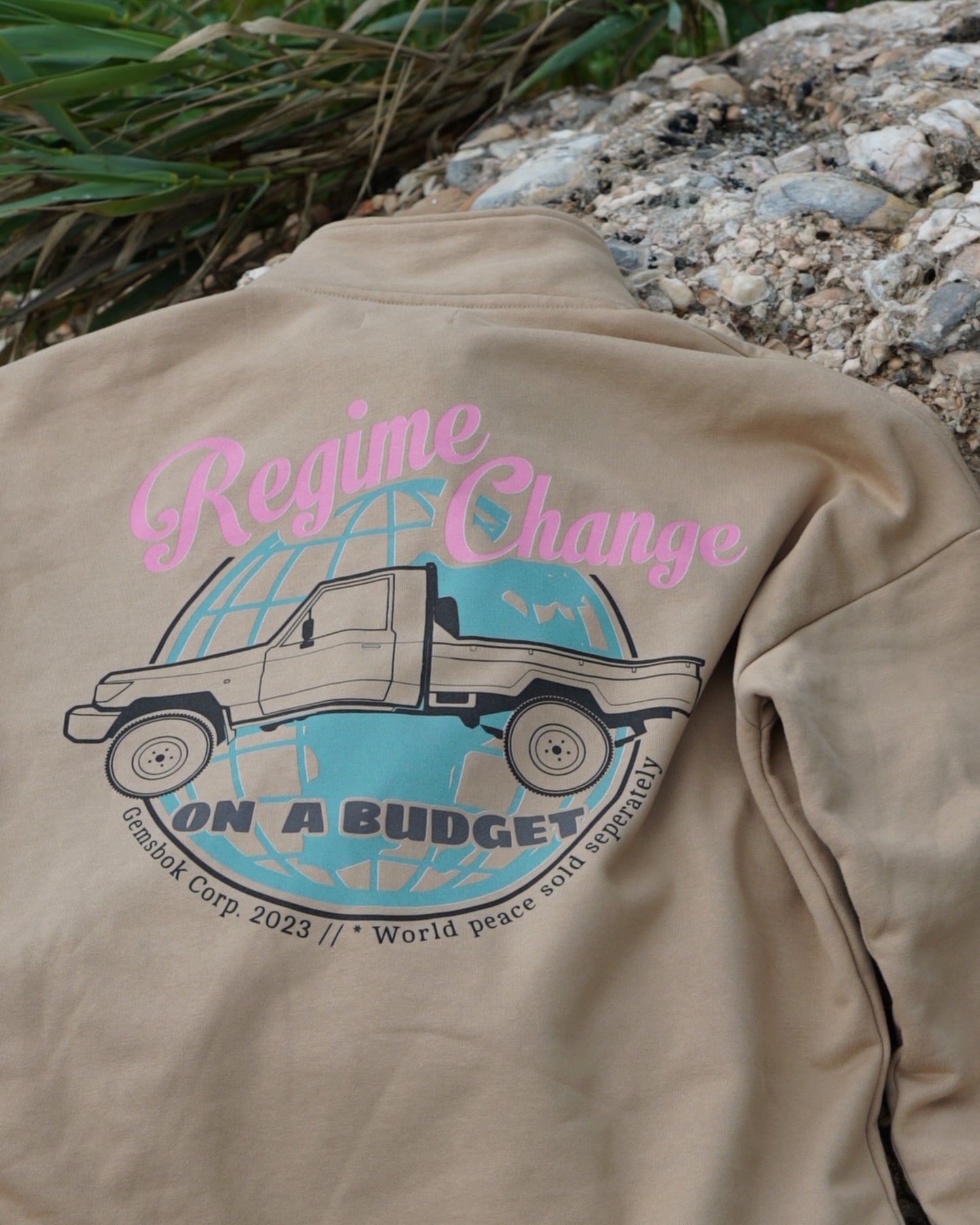 Reißverschluss-Hoodie „Regime Change“